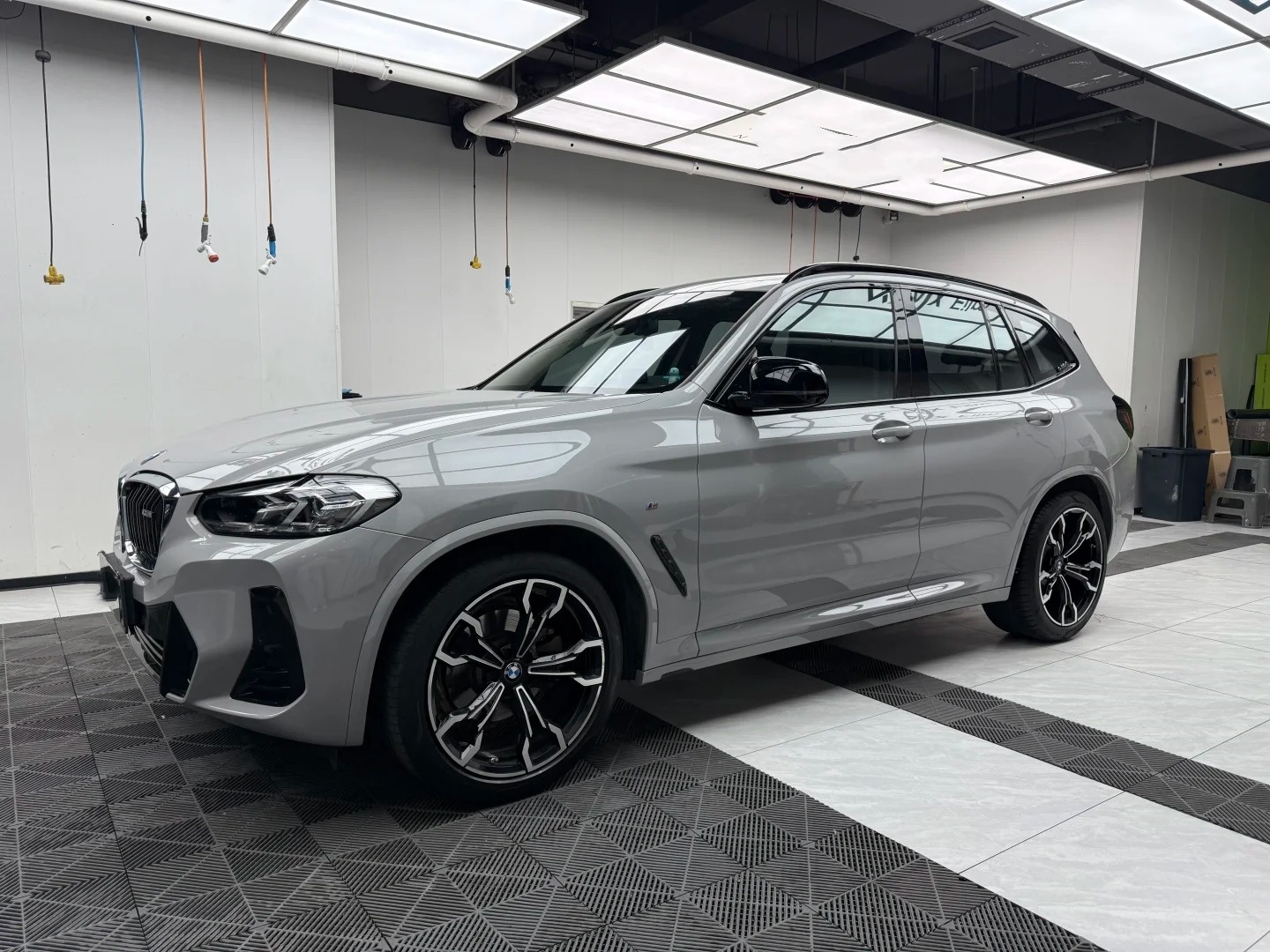 Super Gloss Brooklyn Grey Car Vinyl Wrap review fdhntyh 02