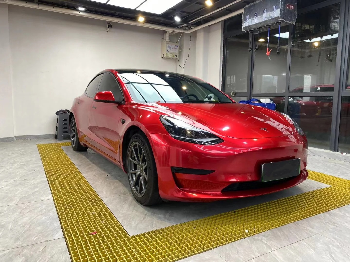 PET Gloss Metallic Vampire Red Car Vinyl Wrap review dgergre 01