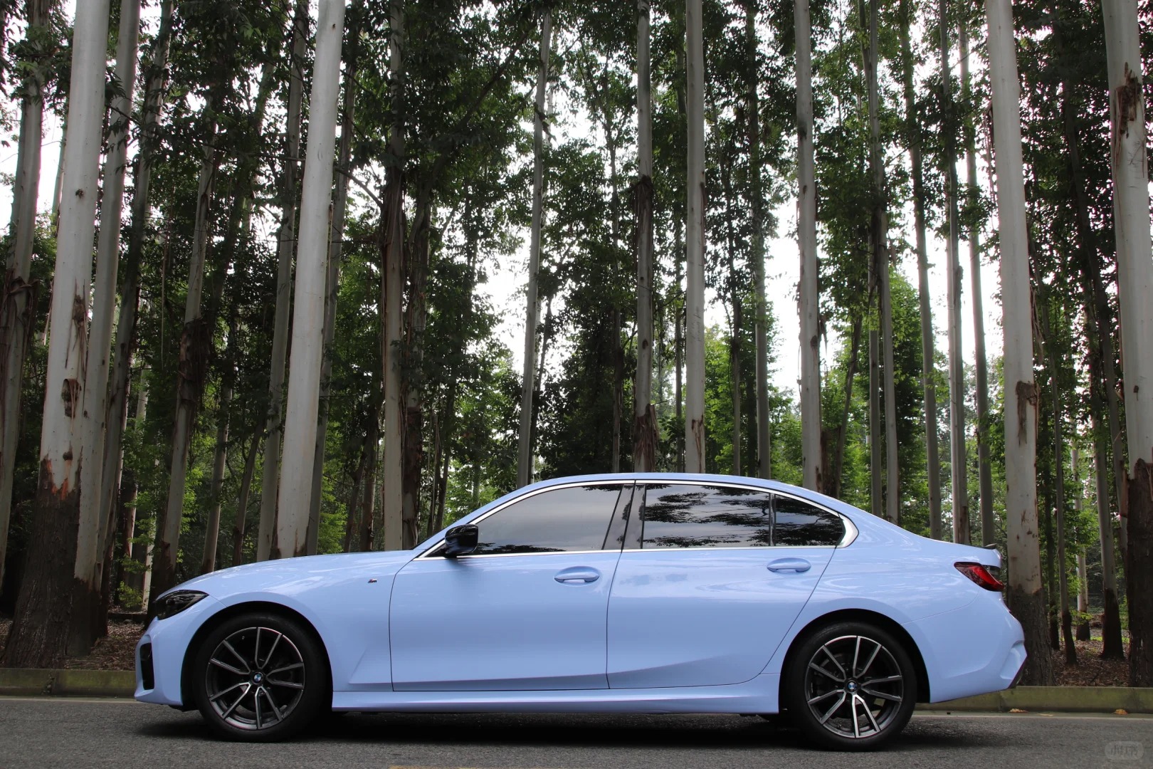 Glossy Crystal Baby Blue Car Vinyl Wrap review drtyt 02