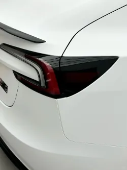 Satin Pearl White Car Vinyl Wrap review rehte 02