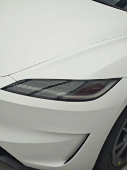Satin Pearl White Car Vinyl Wrap review egwet 02