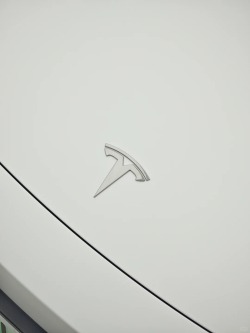 Satin Pearl White Car Vinyl Wrap review dsge 01