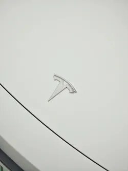 Satin Pearl White Car Vinyl Wrap review dsge 01