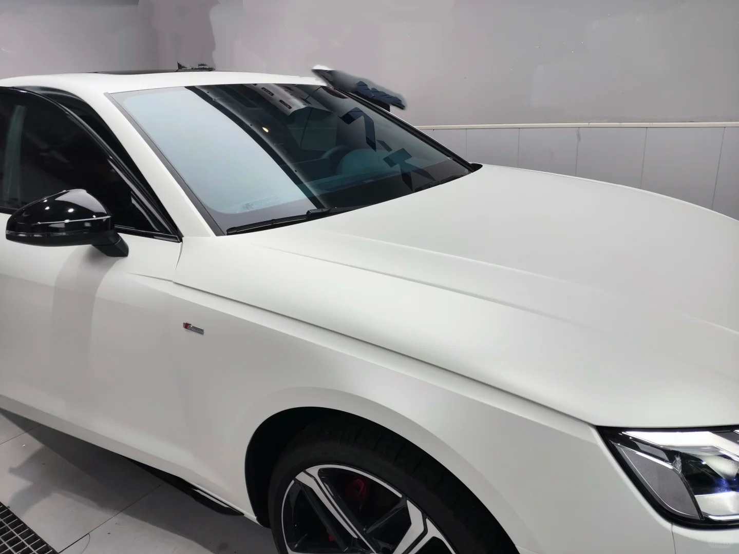Satin Pearl White Car Vinyl Wrap review dsgr 01
