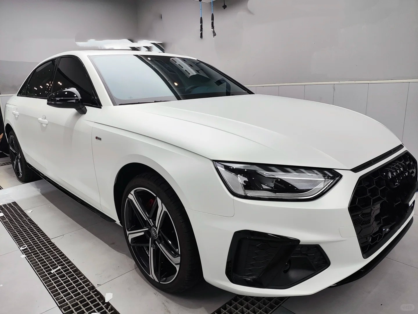 Satin Pearl White Car Vinyl Wrap review dsgr 02