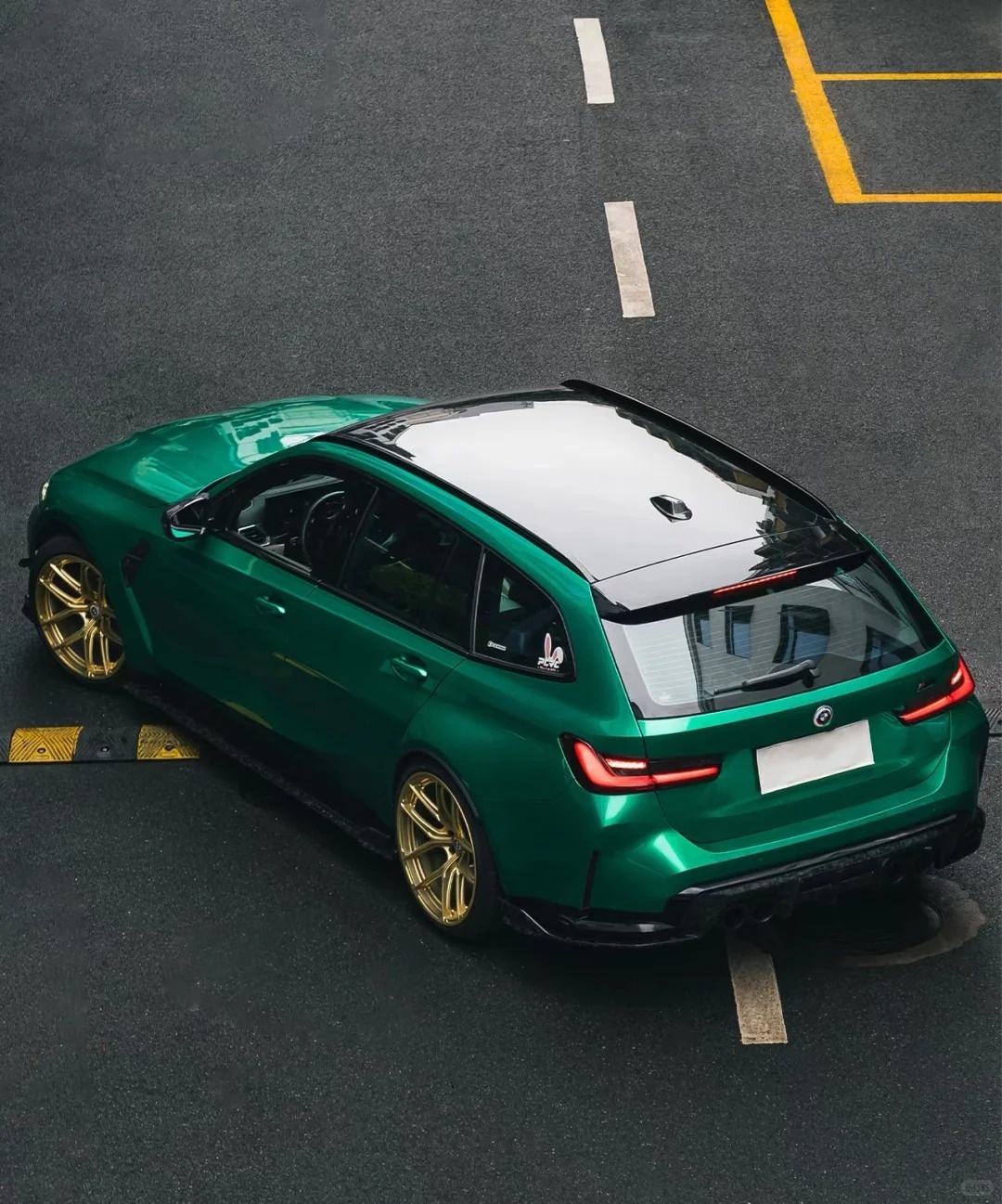 Gloss Metal Emerald Green Car Vinyl Wrap review regte 01