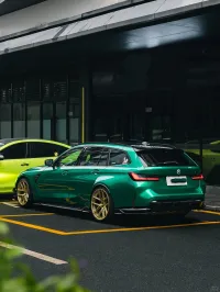Gloss Metal Emerald Green Car Vinyl Wrap review 1