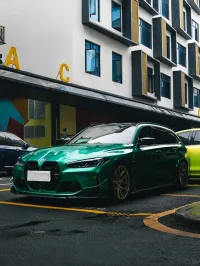 Gloss Metal Emerald Green Car Vinyl Wrap review 1