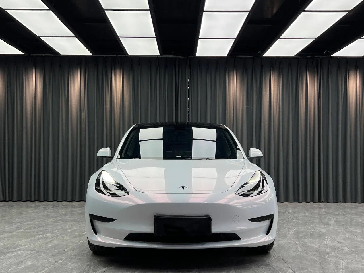 BMW Gloss PET Diamond Pink White Car Vinyl Wrap review safe 02