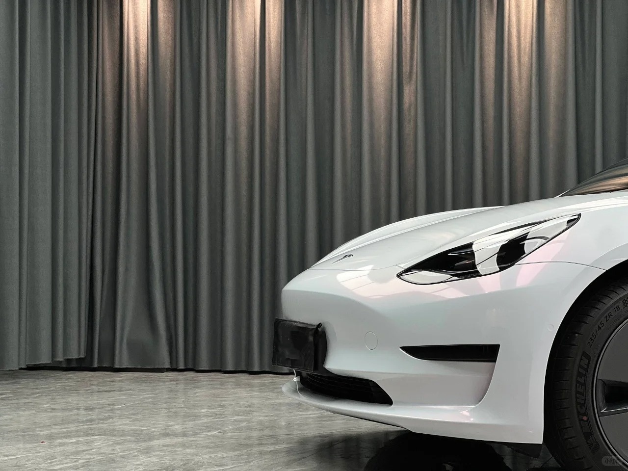 BMW Gloss PET Diamond Pink White Car Vinyl Wrap review dfef 01