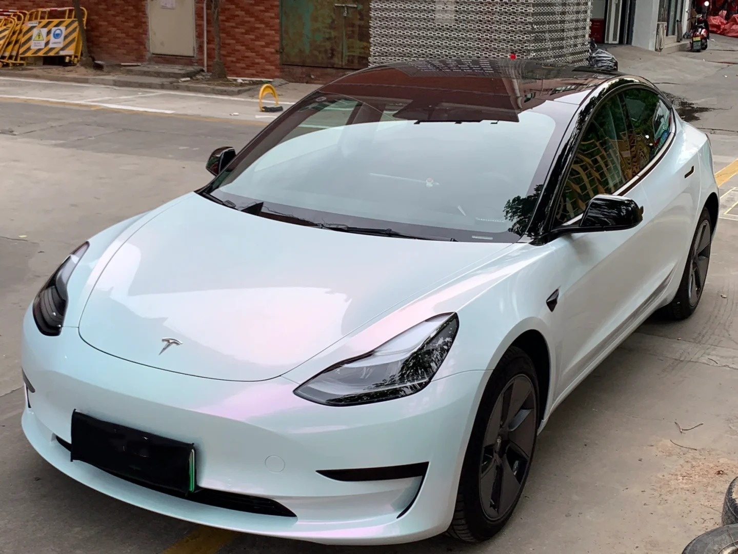 BMW Gloss PET Diamond Pink White Car Vinyl Wrap review safe 01