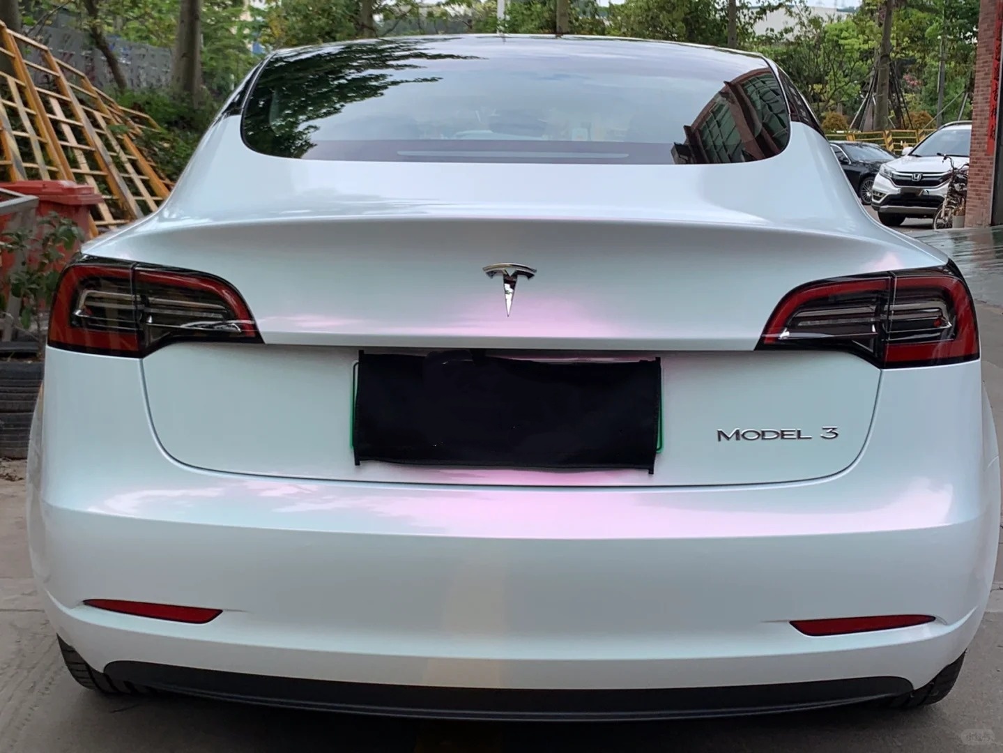 BMW Gloss PET Diamond Pink White Car Vinyl Wrap review dgx 02