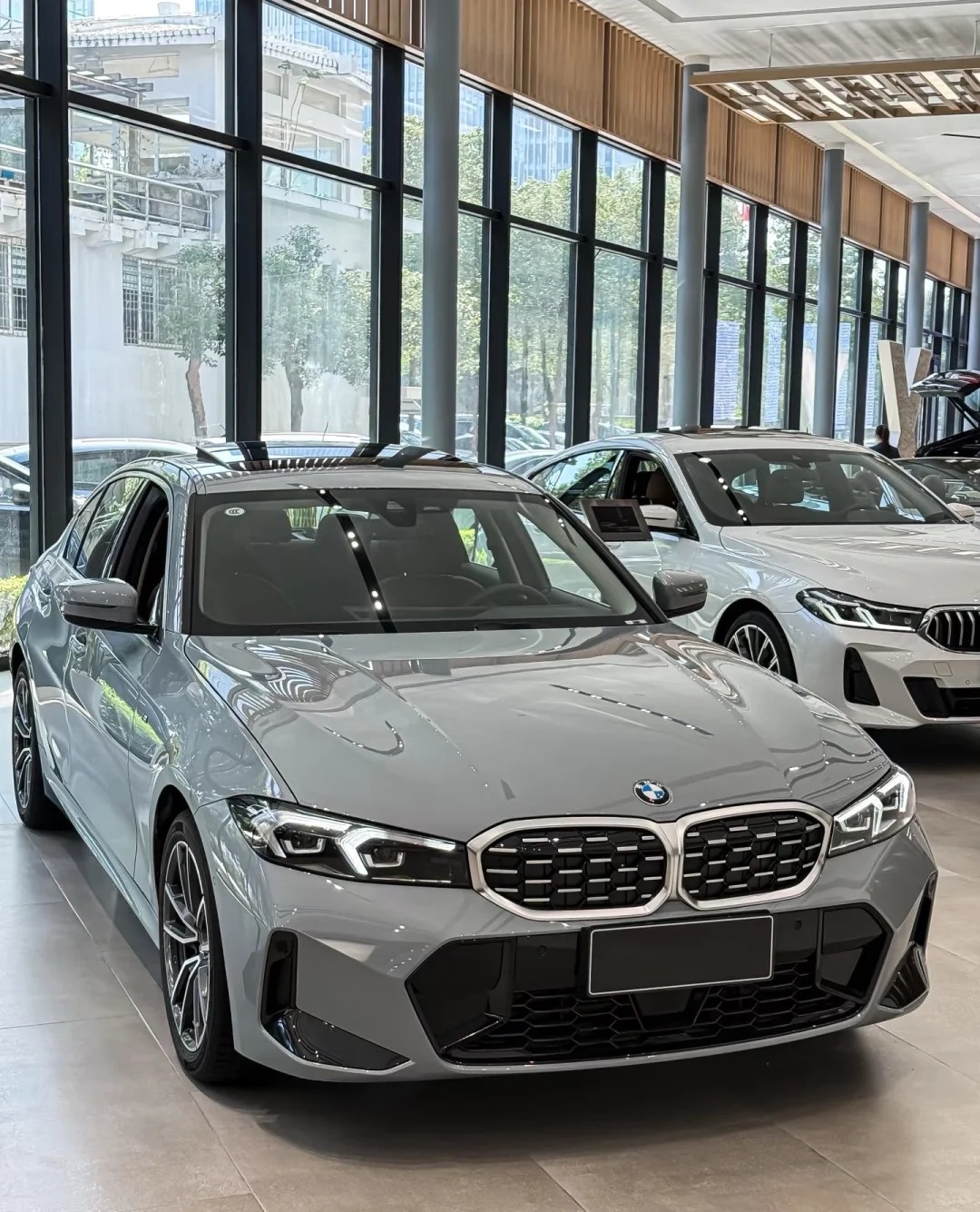 Super Gloss Brooklyn Grey Car Vinyl Wrap review 1