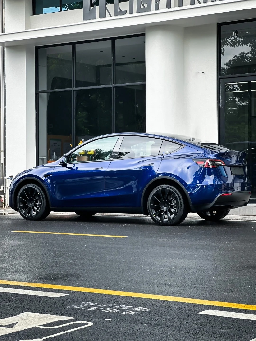 PET Gloss Liquid Ocean Blue Car Vinyl Wrap review 1