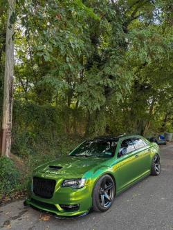 Gloss Metallic Mamba Green Car Vinyl Wrap review regr 02