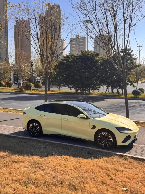 Gloss Chanel Yellow Car Vinyl Wrap review 