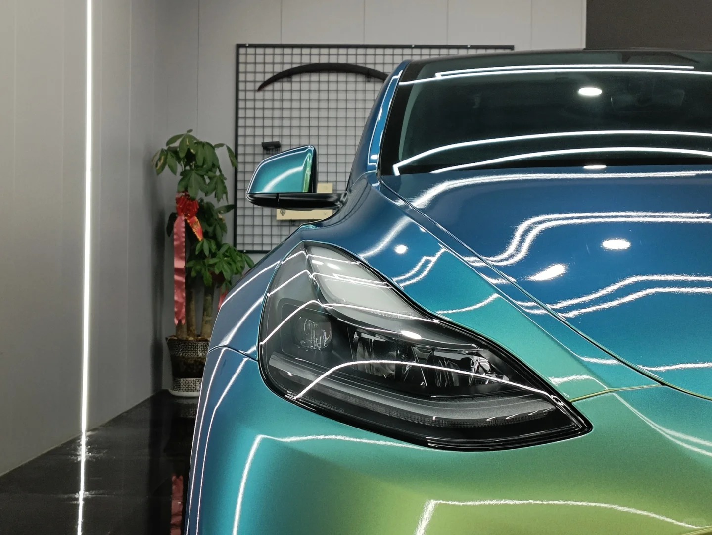 Glossy Chameleon Jungle Green Car Vinyl Wrap review dfbf 01