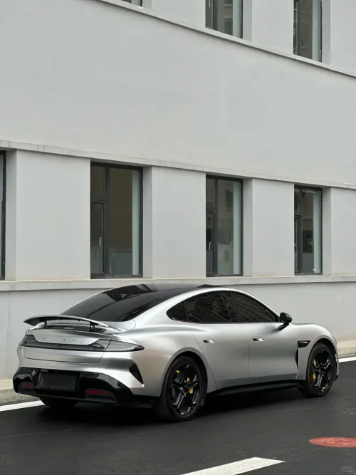 Matte Chrome Alexander Silver Car Vinyl Wrap review 