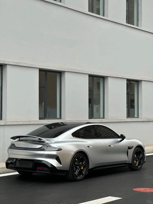 Matte Chrome Alexander Silver Car Vinyl Wrap review 