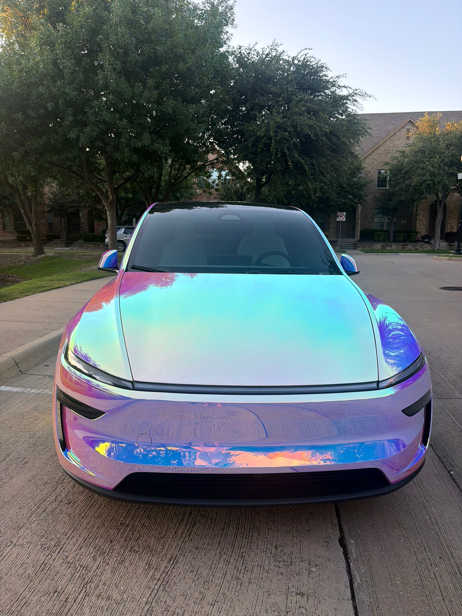Holographic Chrome Rainbow White Car Vinyl Wrap (Non-Stretchable) review fdnbrt 01