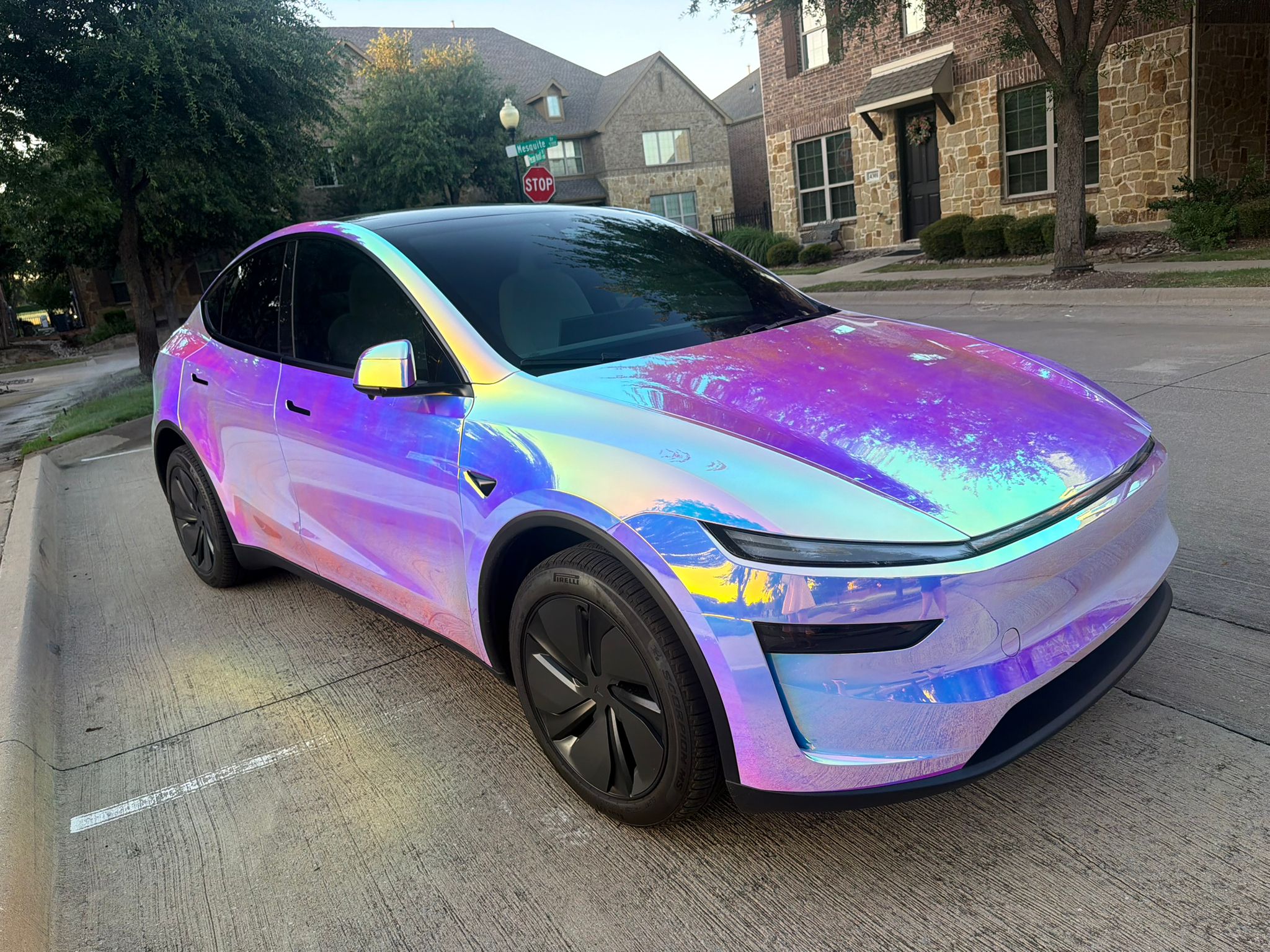Holographic Chrome Rainbow White Car Vinyl Wrap (Non-Stretchable) review fdnbrt 02
