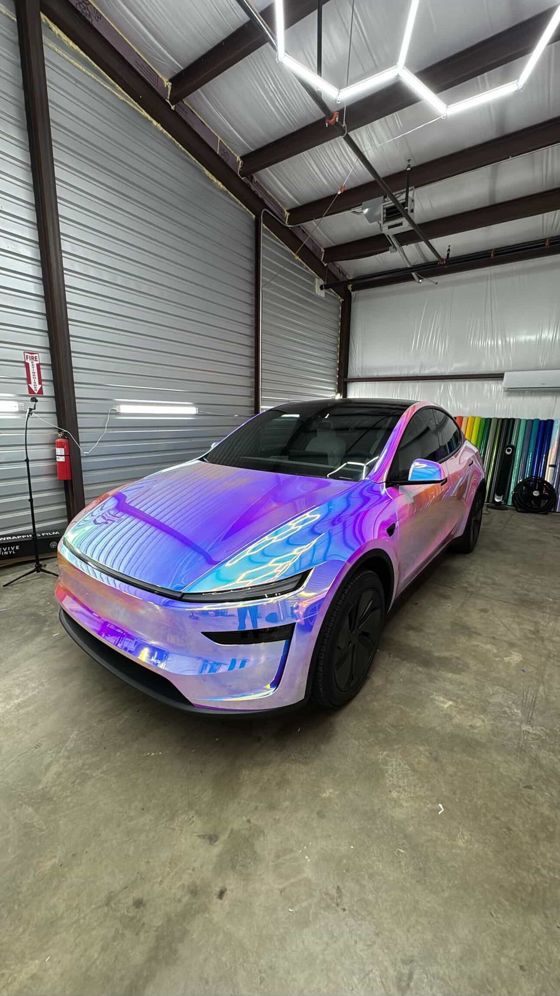 Holographic Chrome Rainbow White Car Vinyl Wrap (Non-Stretchable) review fdher 04