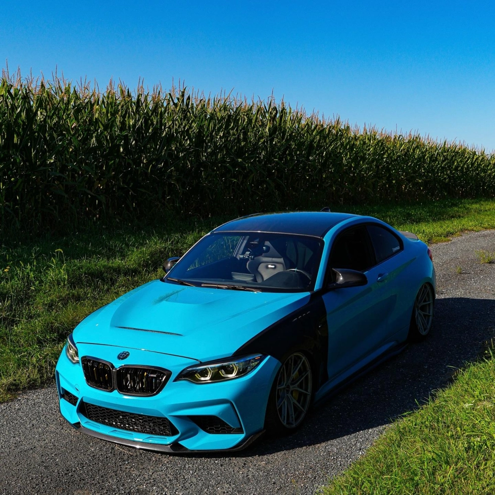 PET Super Gloss Miami Blue Car Vinyl Wrap review dsgd 01