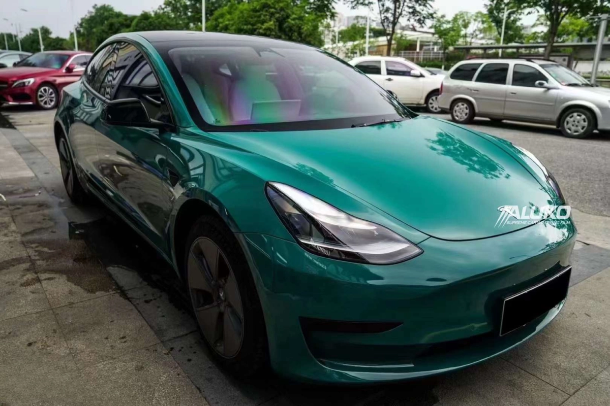 Tesla Model 3 Wrap - Super Gloss Pine Green