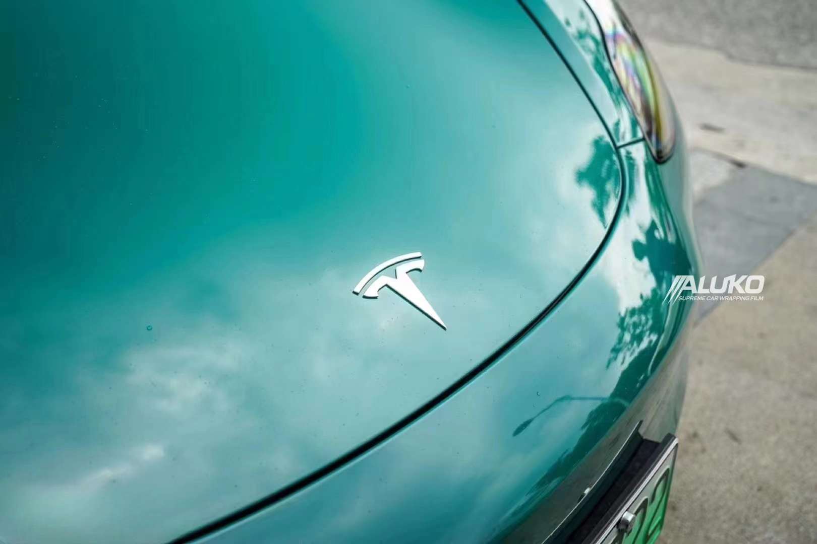 supreme tesla : r/Supreme