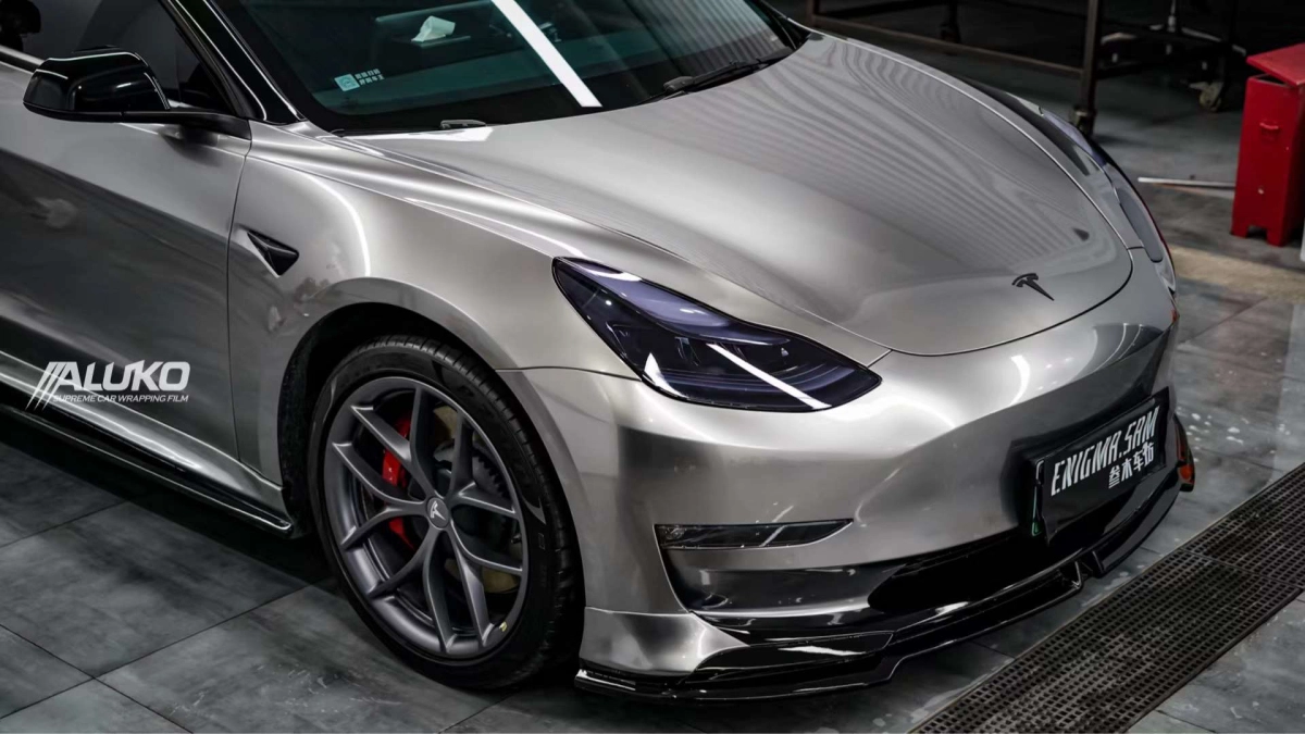 Tesla Model 3 Wrap - Gloss Metallic Liquid Chrome Silver