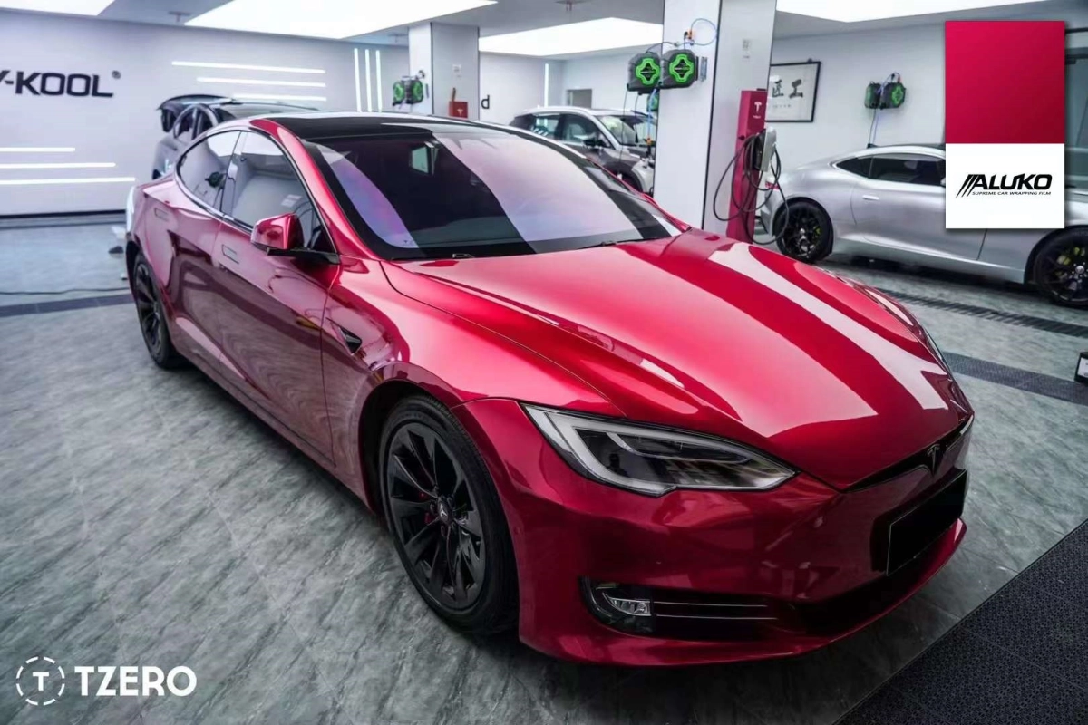 Tesla Model Y Wrap - Gloss Metallic Vampire Red