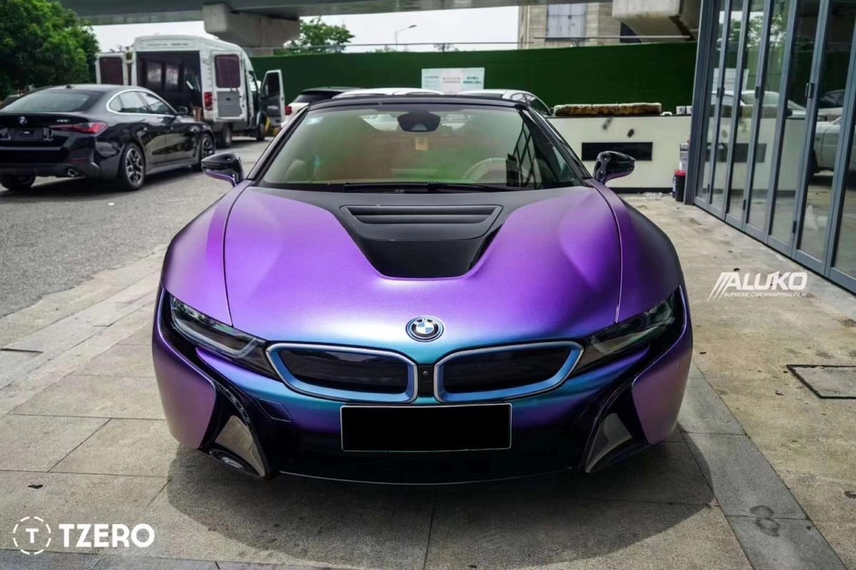 BMW i8 Wrap - Matte Diamond Purple Blue