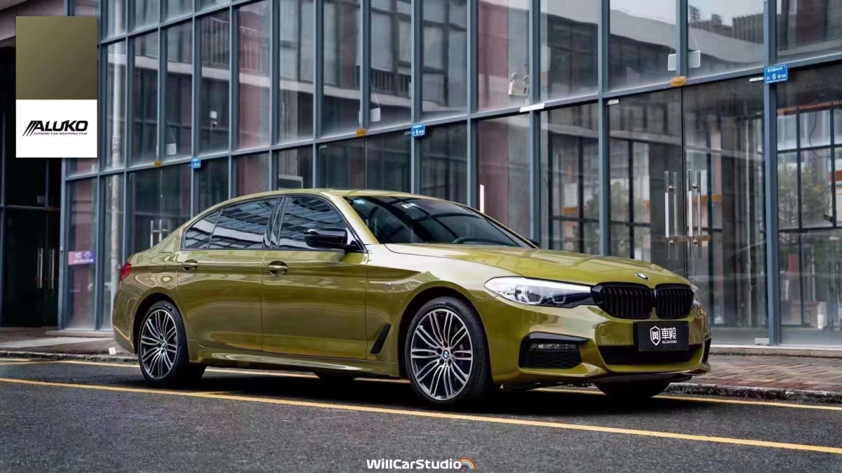 BMW 5 SERIES Wrap - Super Gloss Reseda Green