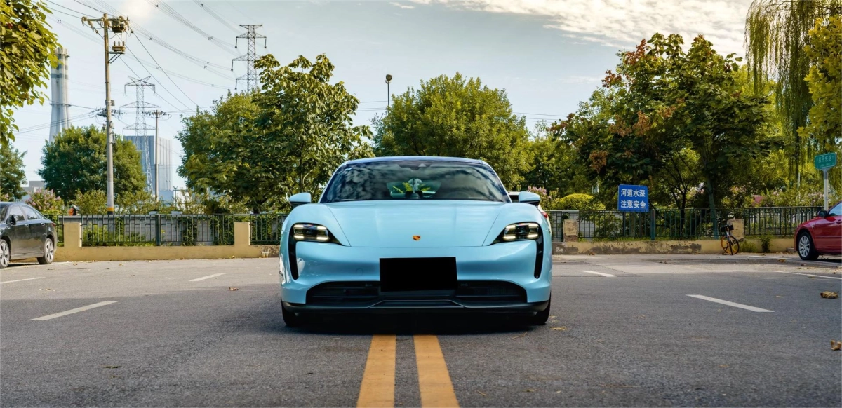 Glacier Blue Carwrap