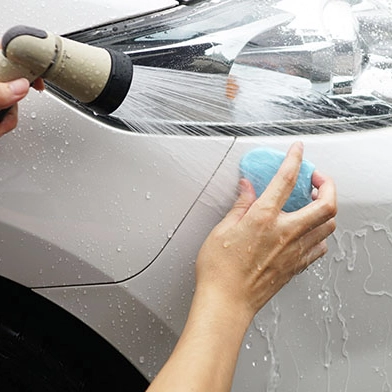 Car wash mud sludge in the field of car cleaning has an important role, it can not only deeply clean the surface of the car body of various dirt and residue, but also restore the car paint.