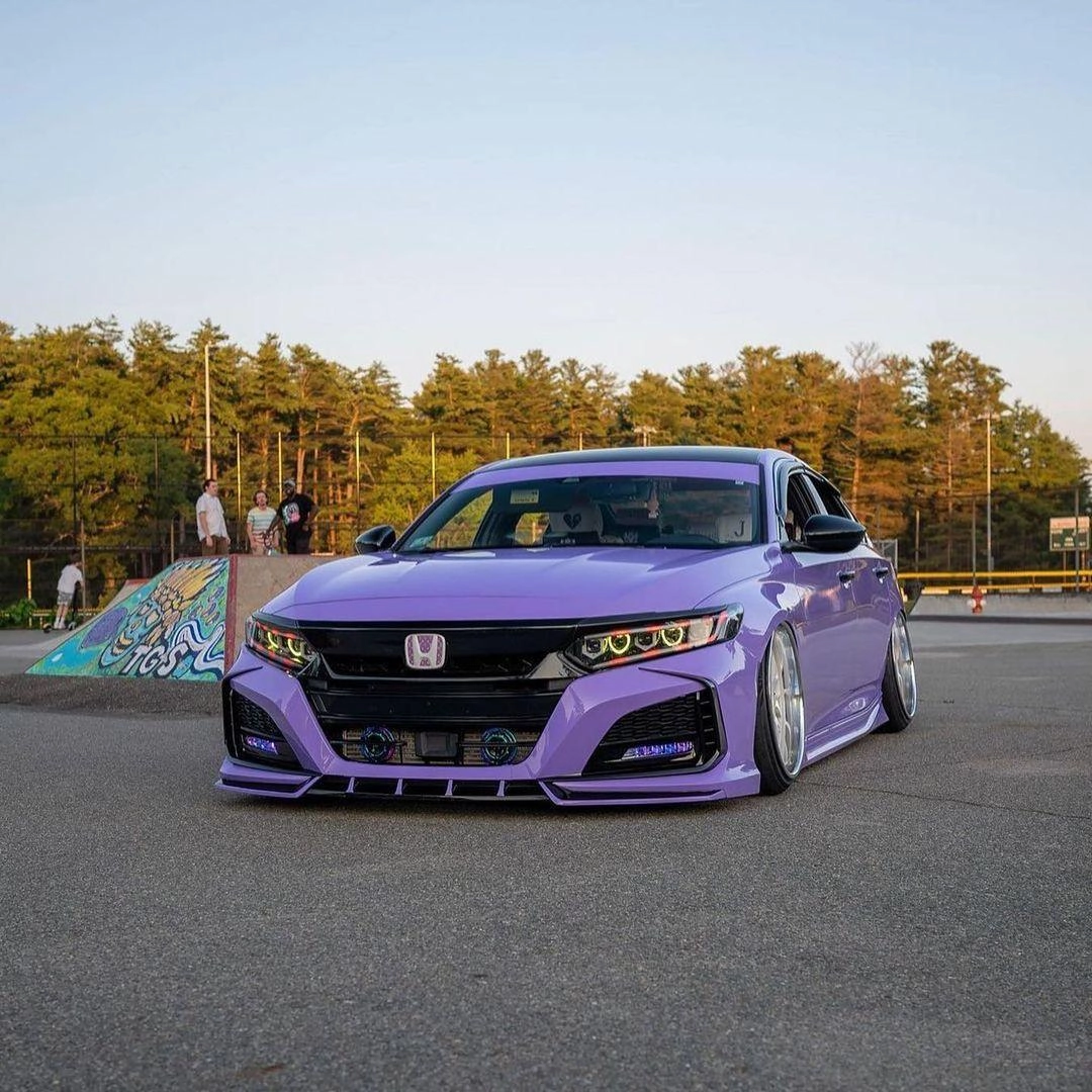 The Super Gloss Lavender Purple Car Vinyl Wrap is a high-quality vehicle wrap designed to give your car a sleek, luxurious, and modern appearance. 