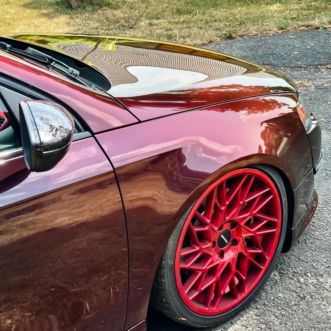 Transforming Your Volkswagen with a Shifting Red to Black Full-Vehicle Wrap from Carwraponline: A Bold and Alluring Choice