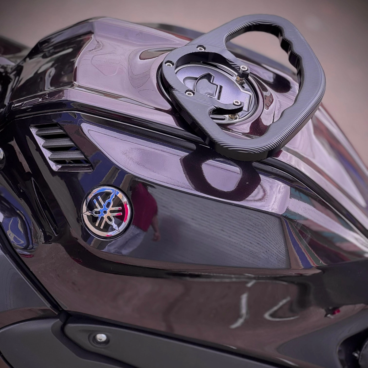 Tesla Glossy PET Diamonds Black Red Car Vinyl Wrap