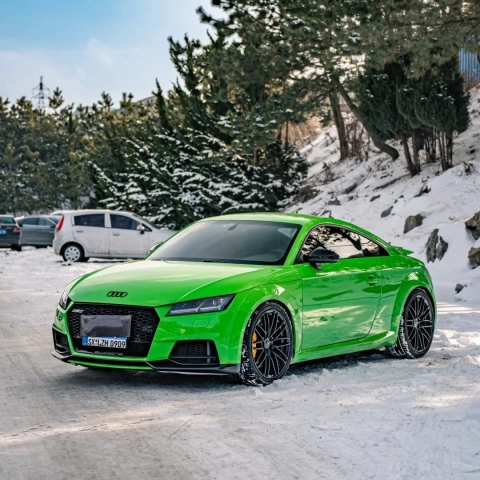 Unlock the Power of Super Gloss Viper Green Car Vinyl Wrap Today