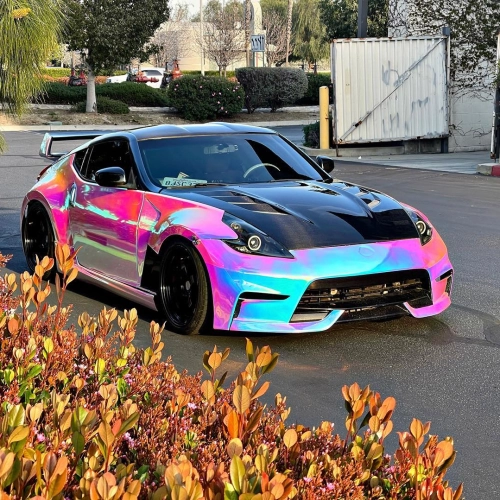 Exploring the Unique Appeal of Holographic Chrome Wraps