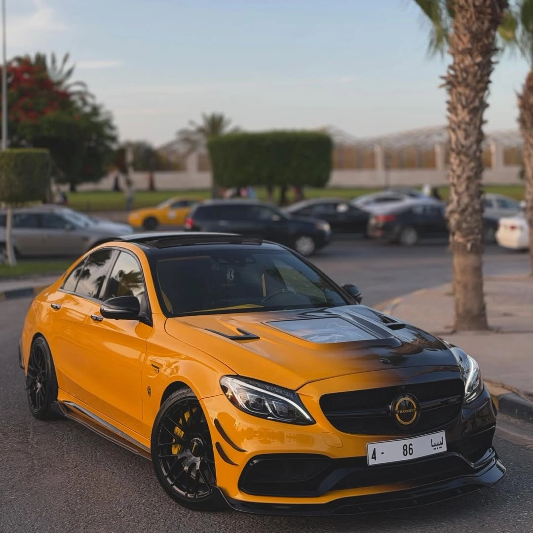 Black And Yellow Customized Car Vinyl Wrap