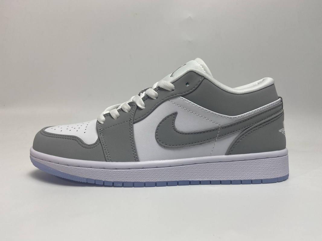 Air Jordan 1 Low Wolf Grey (W) DC0774-105
