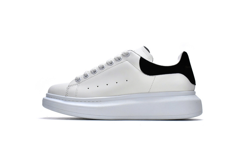 Alexander McQueen Oversized White Black 462214 WHGP7 9001（suede heel）