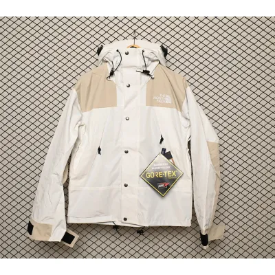 The North Face Black and Milk White Color Matching Jackets 01