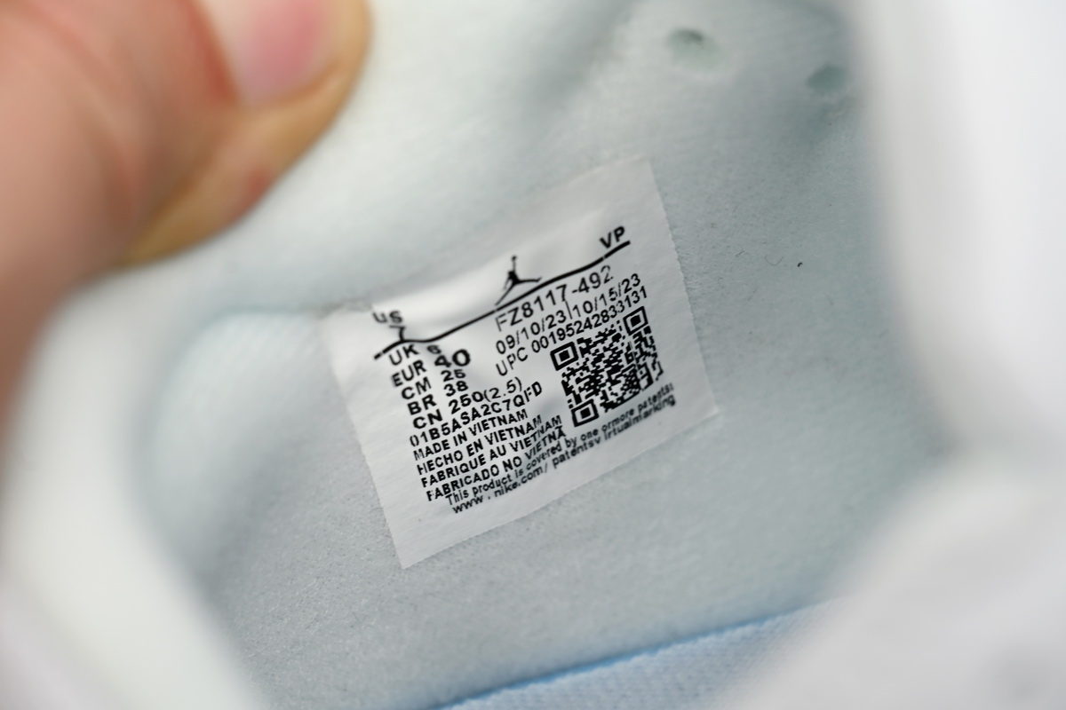 Travis Scott x Jordan Cut The Check Nice Kicks White Black FZ8117-492