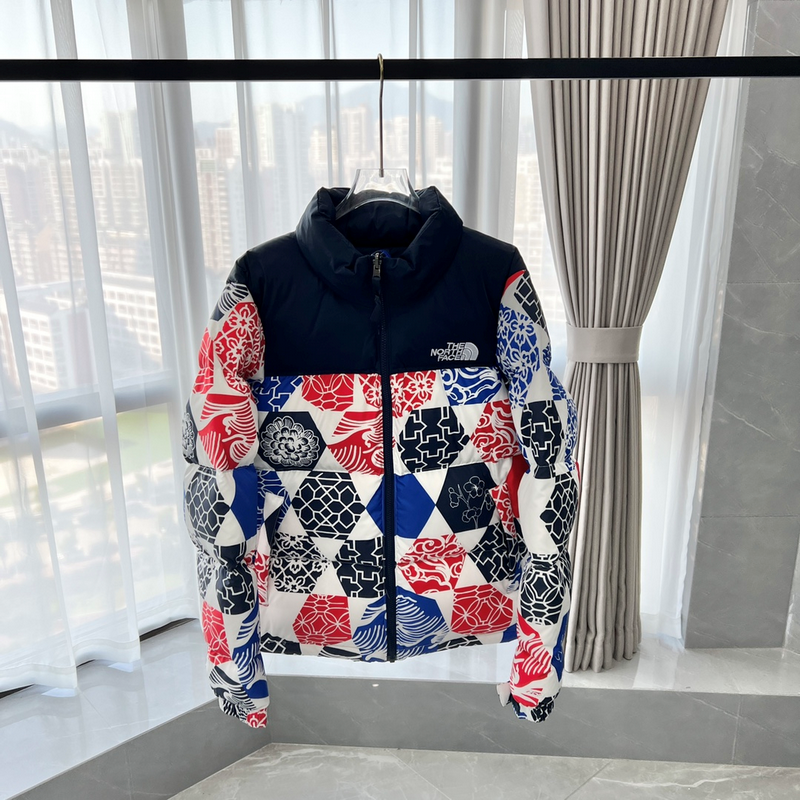 The North Face Splicing White And Blue Paper Cuttings