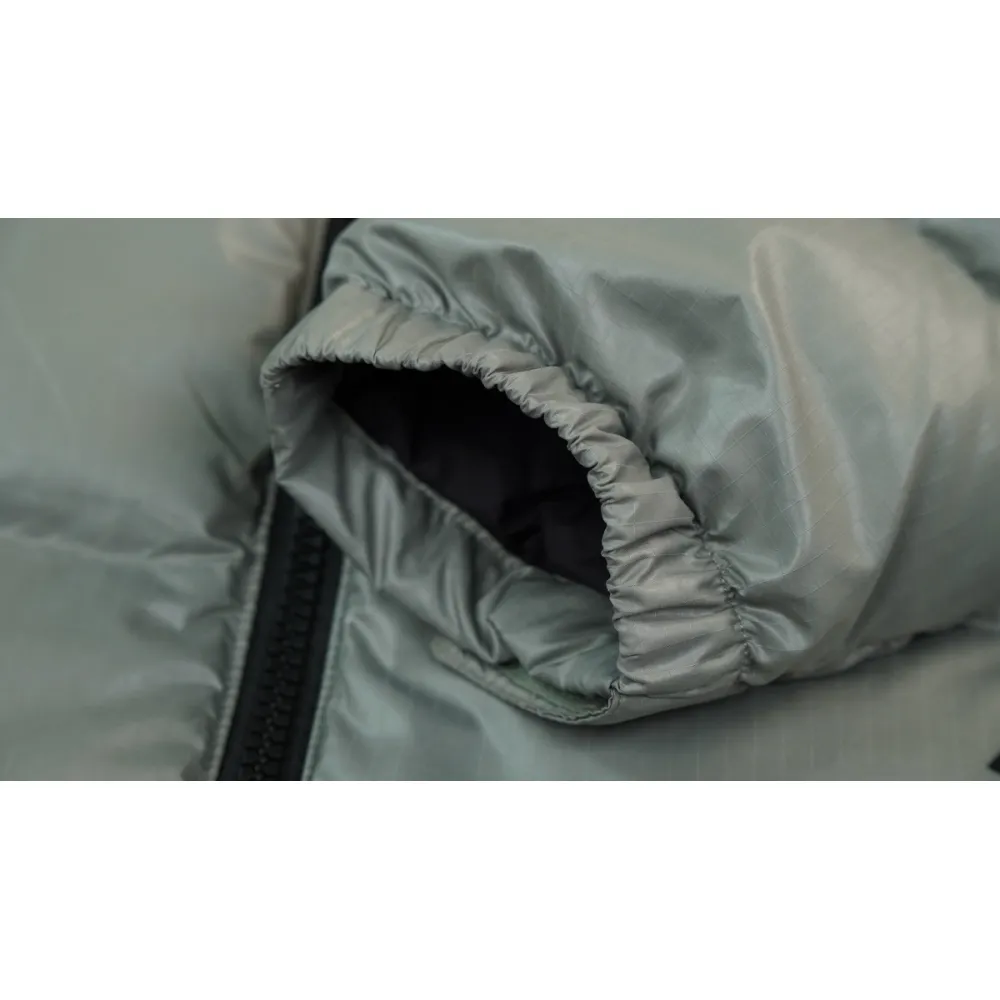 the n0*h F**e splicing white and grey down jacket