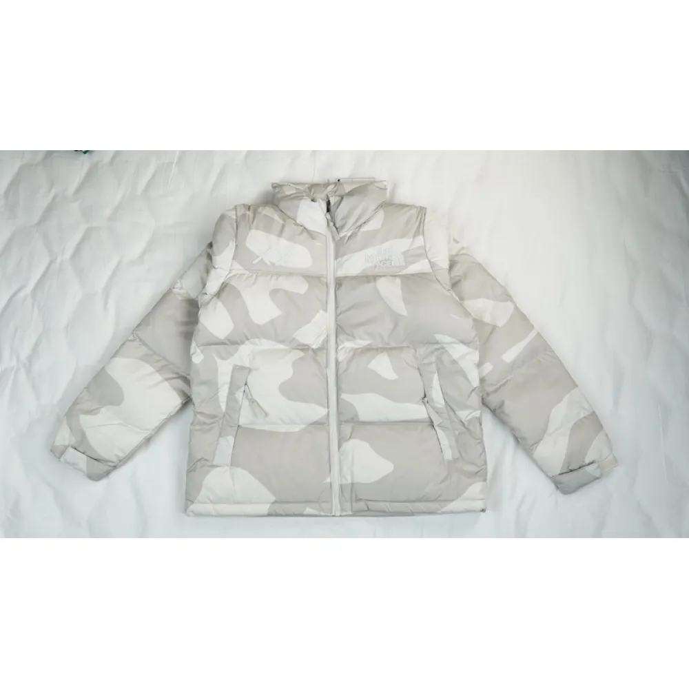 the north face splicing white and xx white down jacket