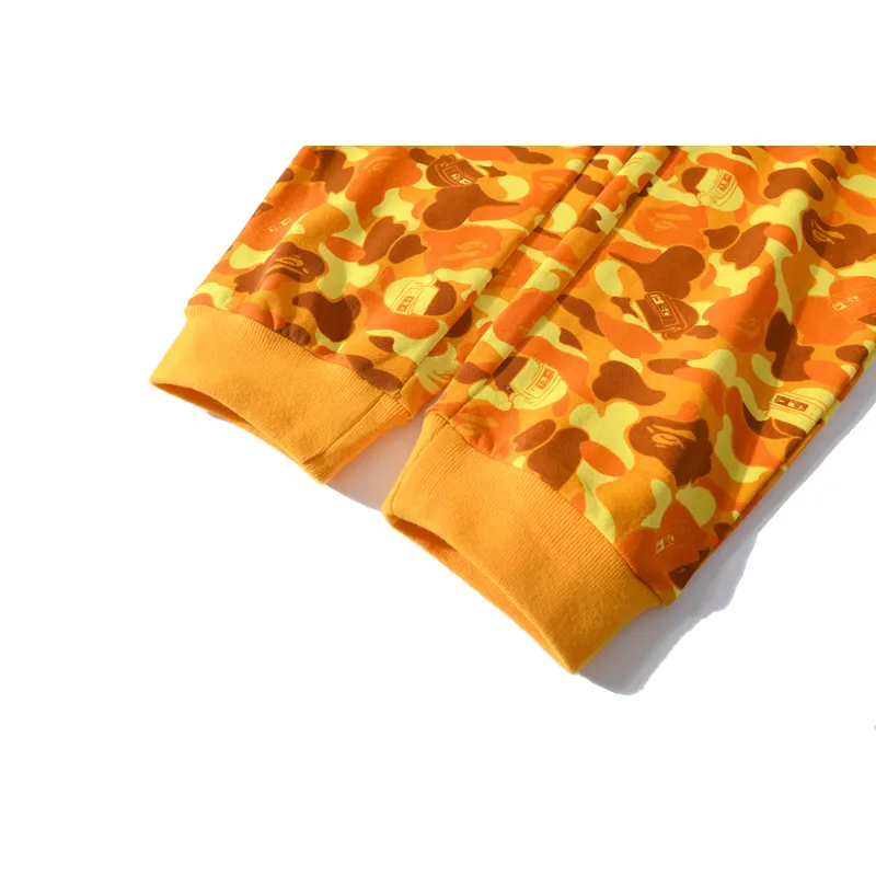 BAPE x PUBG joint model PlayerUnknown's Battlegrounds orange camouflage trousers