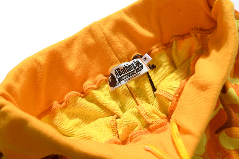 BAPE x PUBG joint model PlayerUnknown's Battlegrounds orange camouflage trousers